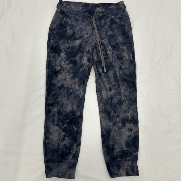 Lululemon Ready to Rulu Jogger Crop. Size 6 - Picture 4 of 11